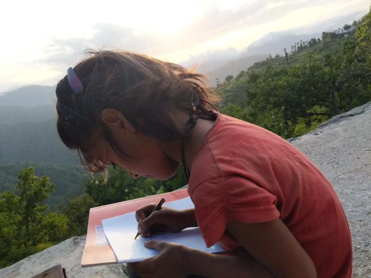 Namastay Himalayas, Kanatal Luaran gambar