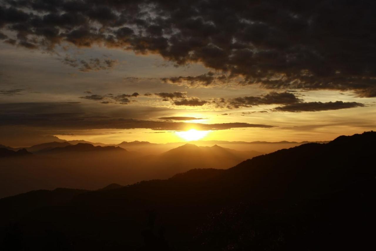 Namastay Himalayas, Kanatal Luaran gambar