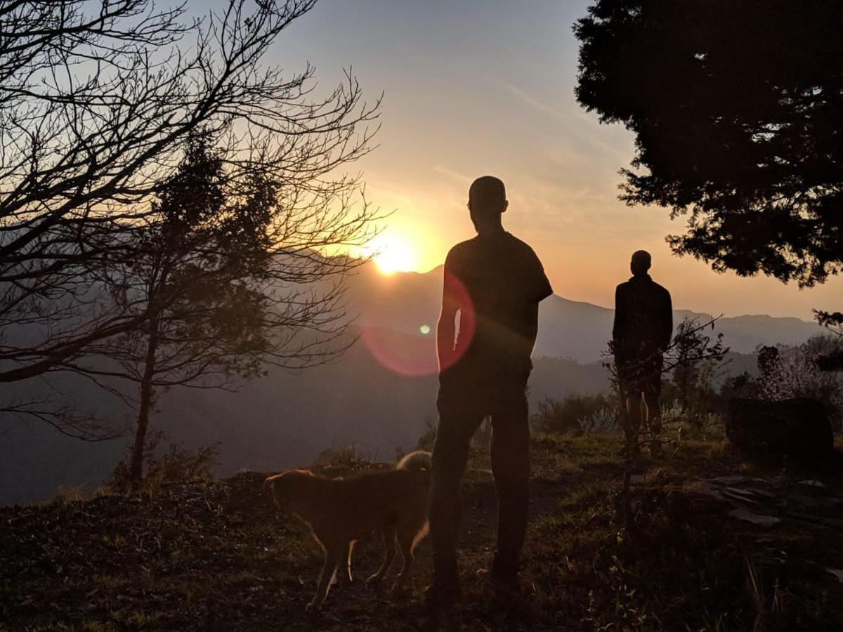 Namastay Himalayas, Kanatal Luaran gambar
