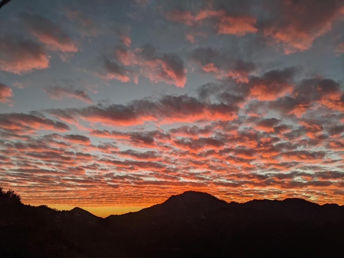 Namastay Himalayas, Kanatal Luaran gambar