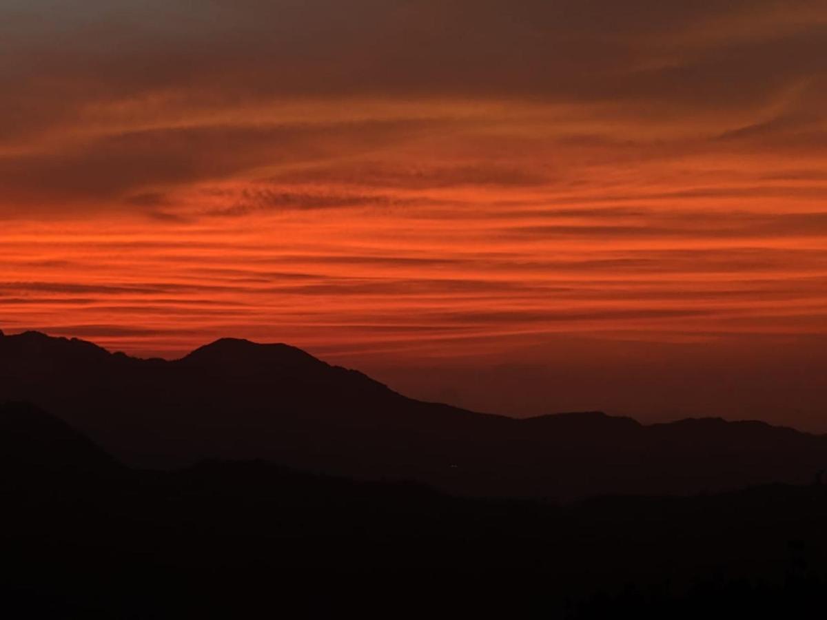 Namastay Himalayas, Kanatal Luaran gambar